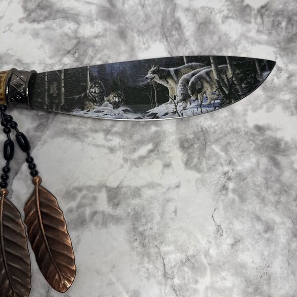 Indian Art Knife Wildlife Collection 2006 Wolf With Display Stand Winter - Picture 7 of 9